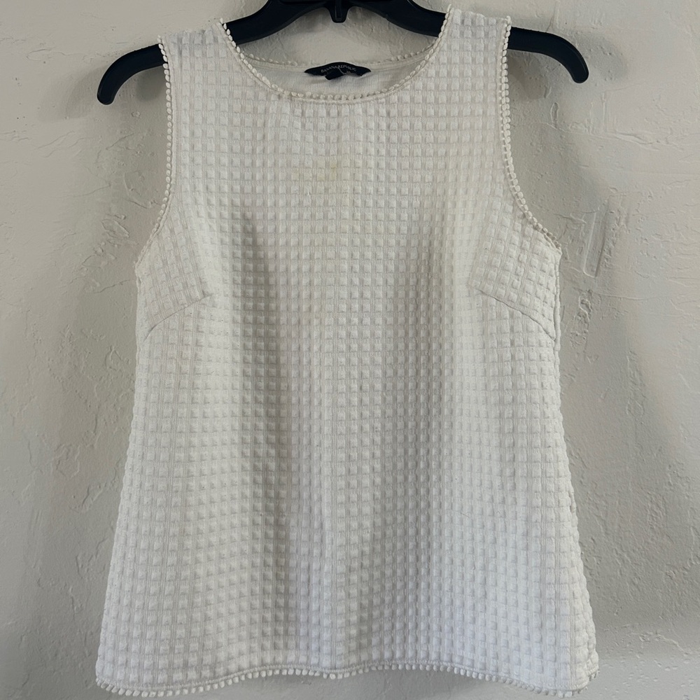 Banana Republic White Textured Sleeveless Top – XS, Waffle Knit with Pom‎ Trim